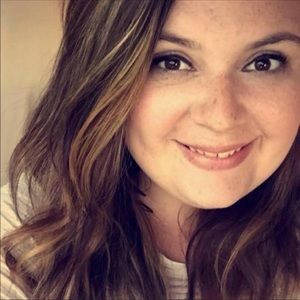 Meet your Posher, Hayley